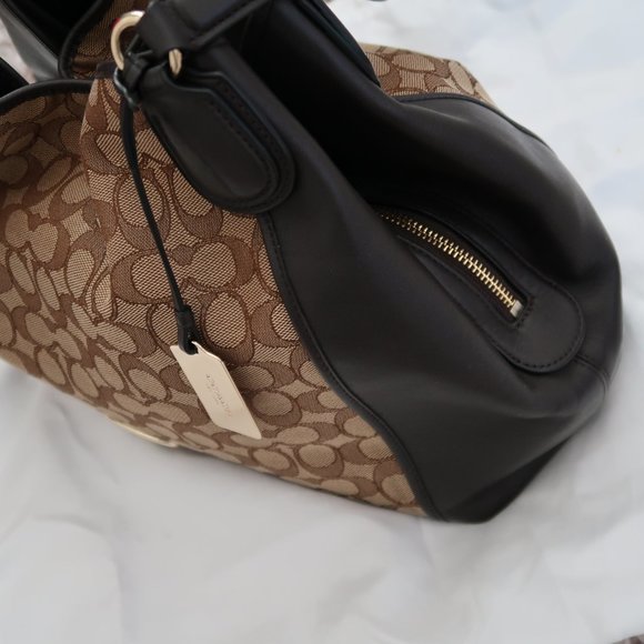 Coach Handbag - Picture 2 of 9